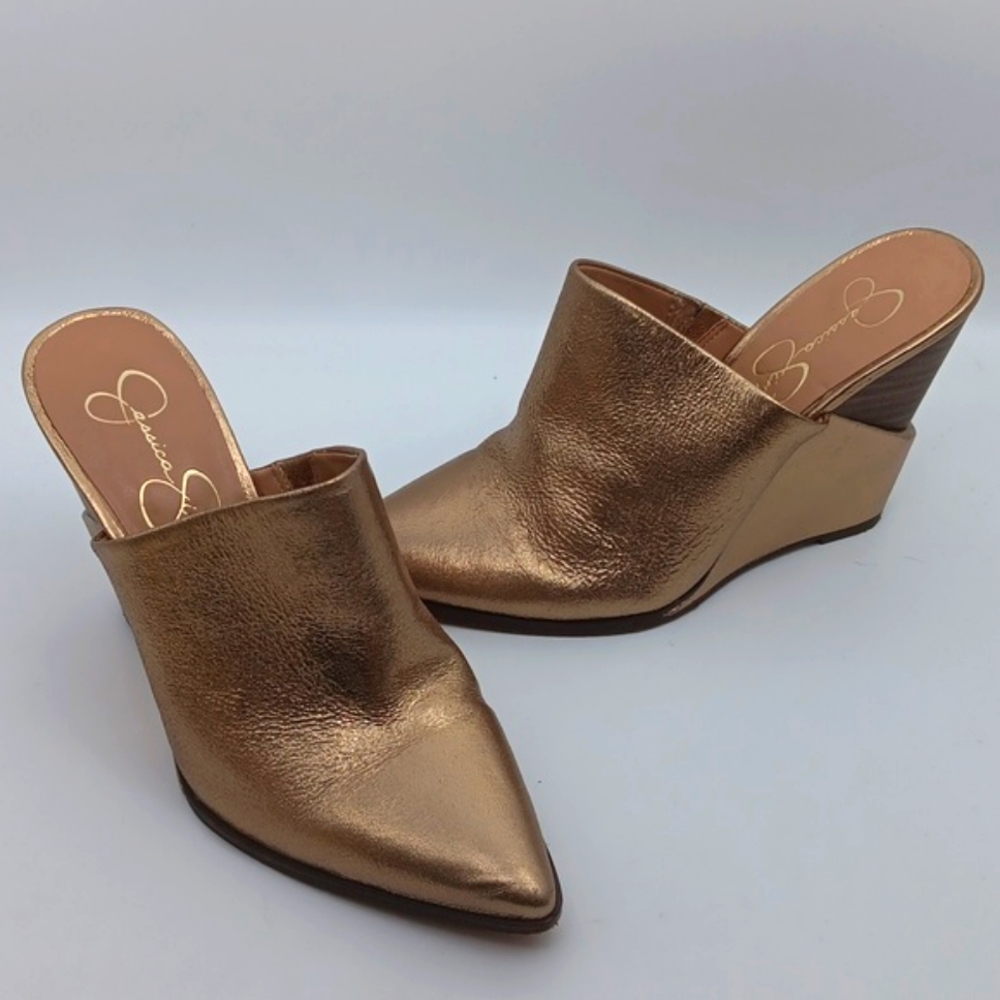 GORGEOUS METALLIC HEELS